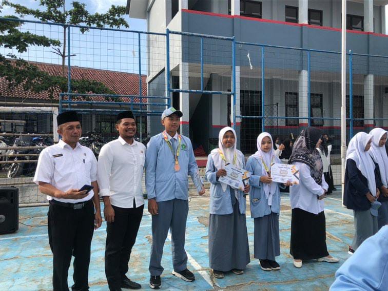 KEJUARAAN SILAT DI WIRA TANGGON TANGERANG, SISWA/I MAN 5 BOGOR MENDAPATKAN MEDALI