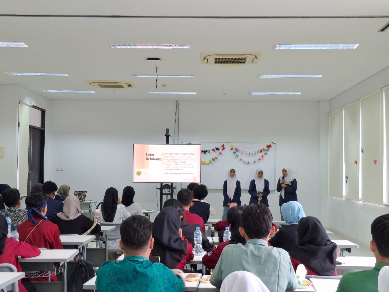 Tim KIR MAN 5 Bogor Raih 10 Besar Nasional dalam Lomba Esai UKM FORCES IPB