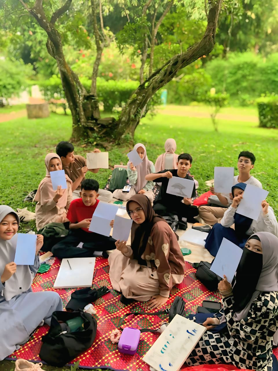 Ekstrakurikuler Kaligrafi MAN 5 Bogor Gelar Kegiatan di Kebun Raya Bogor