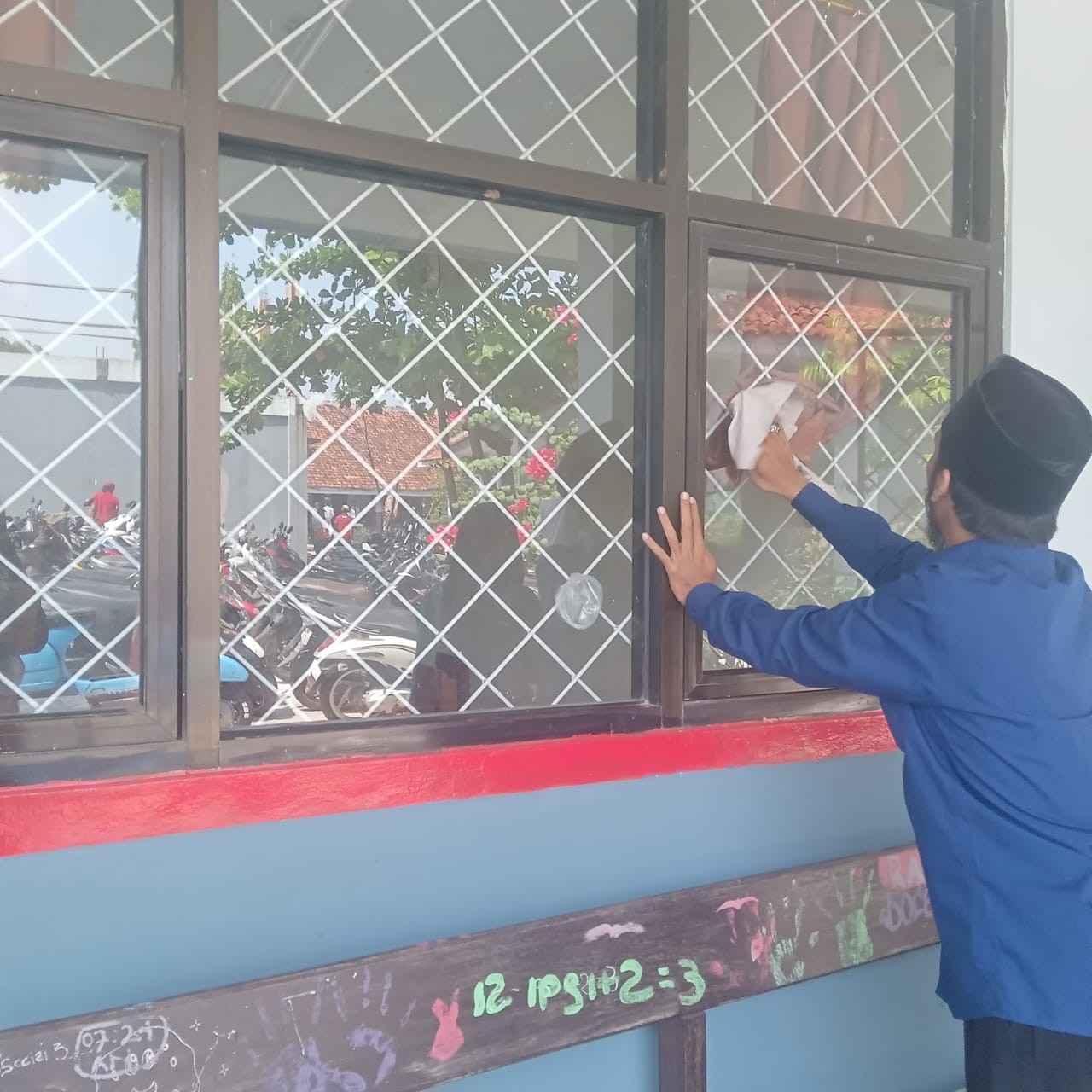 KEBERSIHAN JELANG MUHARRAM 1445 H DI MAN 5 BOGOR