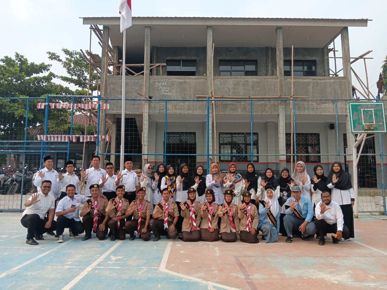 Penyematan dan Penghargaan Kepada Peserta Pramuka Garuda Kwartir Cabang Kab Bogor