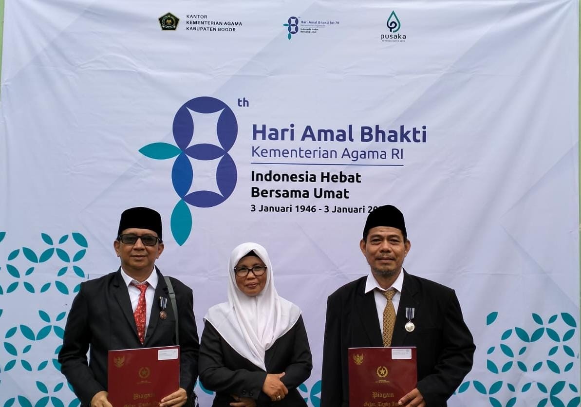 GURU MAN 5 BOGOR RAIH PENGHARGAAN SATYA LENCANA PADA HAB KEMENAG RI ke-78