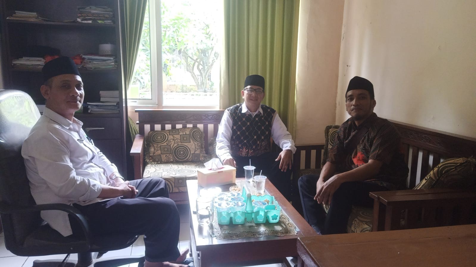 TIM SERTIFIKASI HALAL MAN 5 BOGOR BERGERAK BERSAMA KUA 