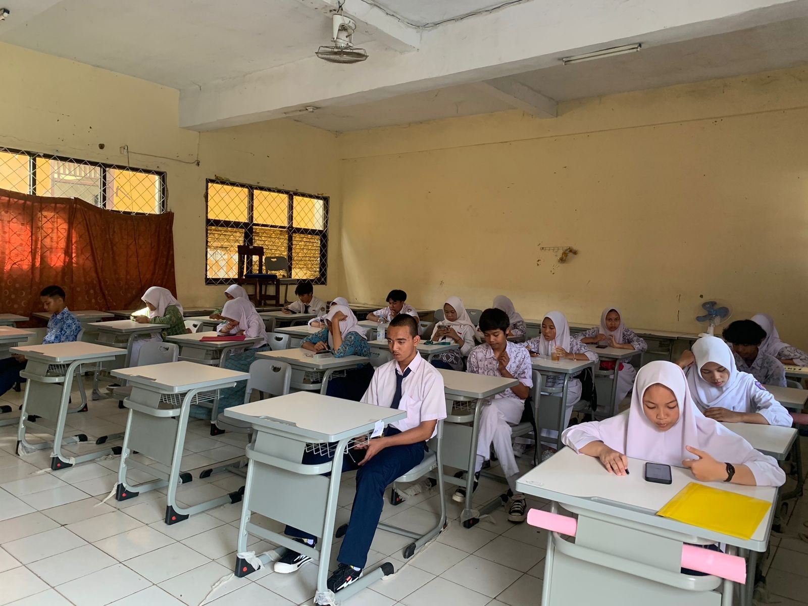 Sukses! Pelaksanaan Computer Based Test dan Tes Baca Tulis Al-Quran PPDB MAN 5 Bogor Tahun 2024
